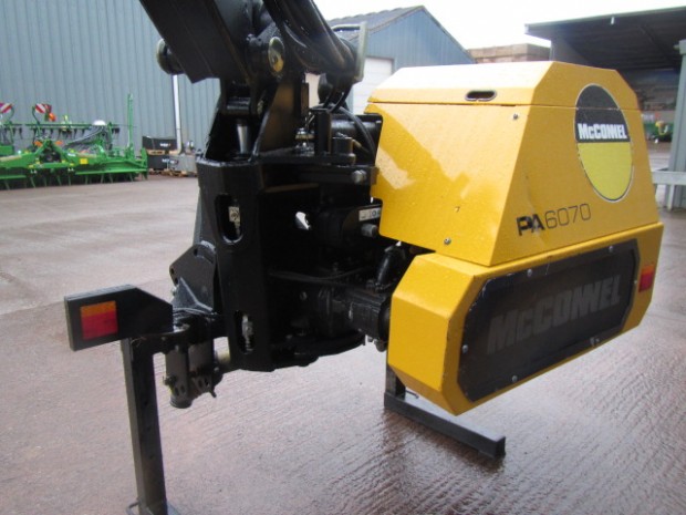 McConnel PA6070 hedge trimmer