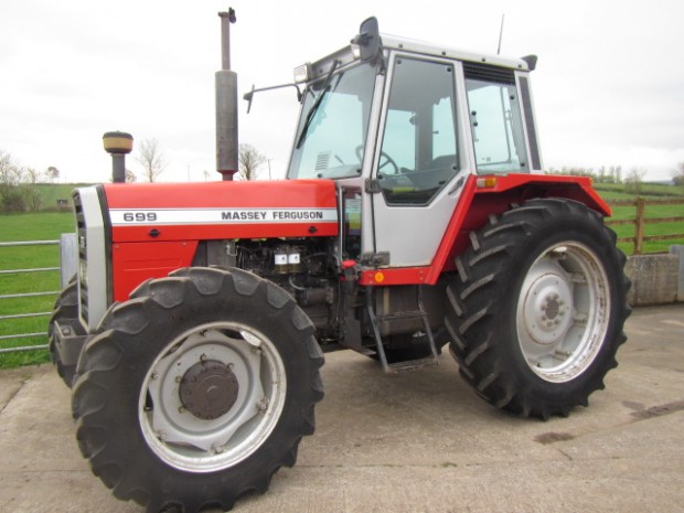 Massey Ferguson 699