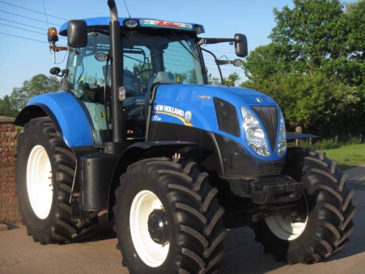 New Holland T7.210