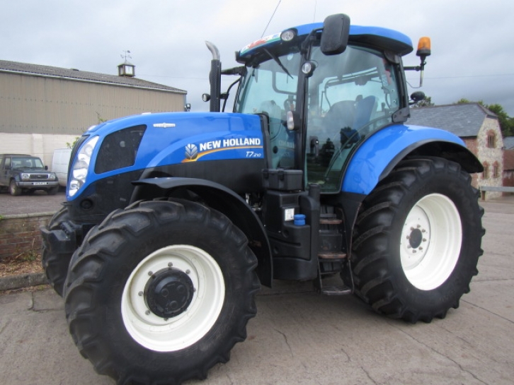 New Holland T7.210
