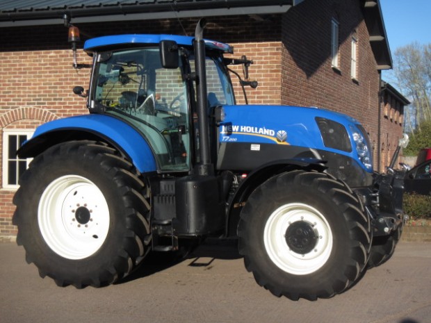 New Holland T7.200