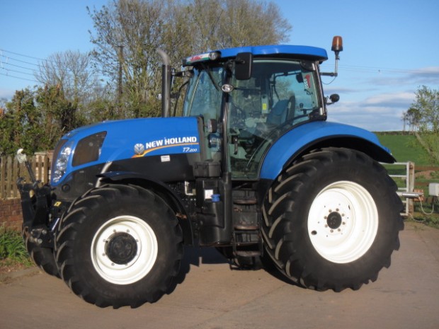 New Holland T7.200