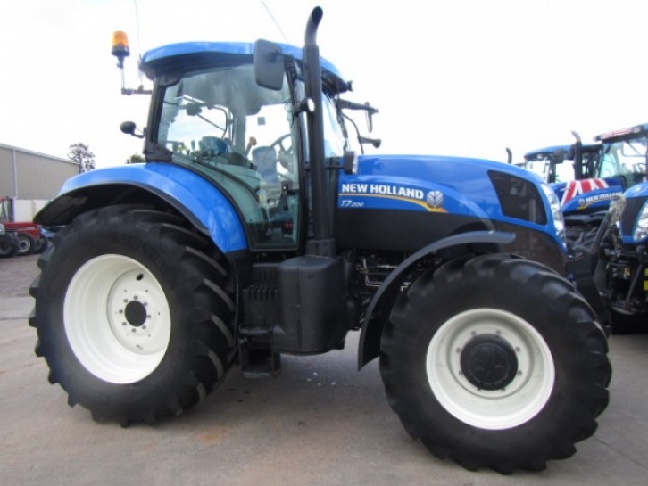 New Holland T7.200