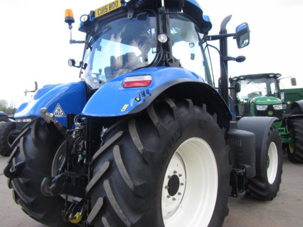 New Holland T7.200