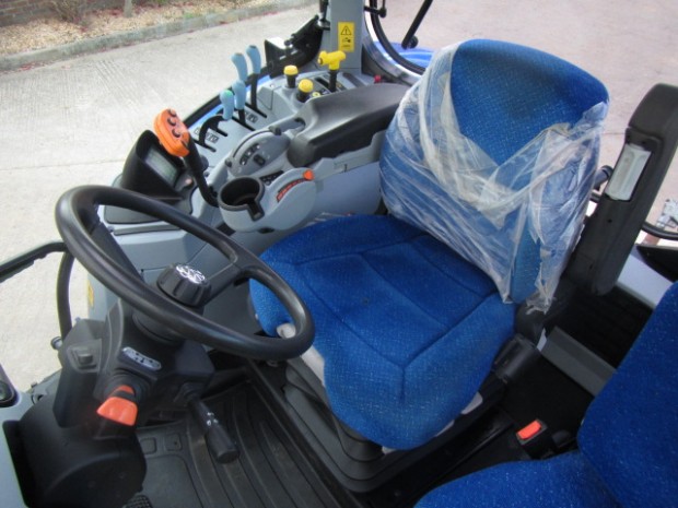 New Holland T7.200