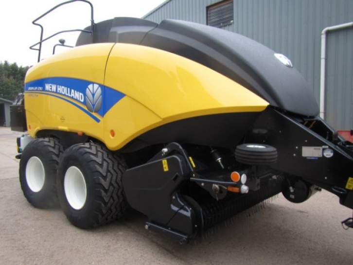 New Holland BB1290 baler