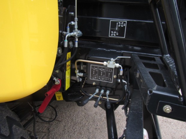 New Holland BB1290 baler