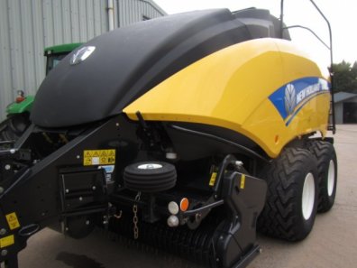 New Holland BB1290 baler