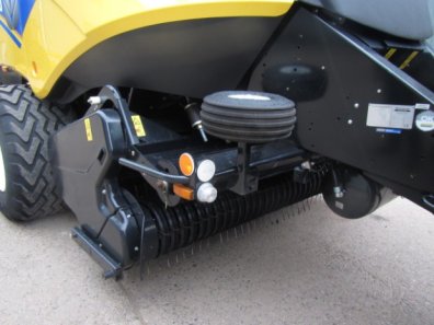 New Holland BB1290 baler