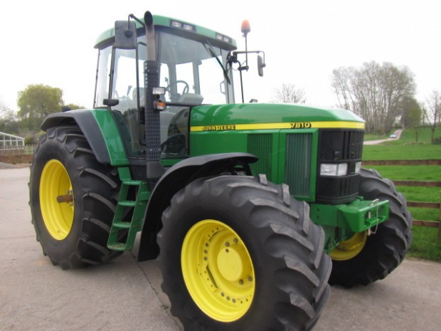 John Deere 7810