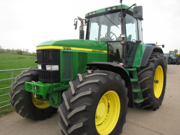 John Deere 7810