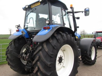 New Holland TM155
