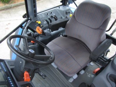 New Holland TM155