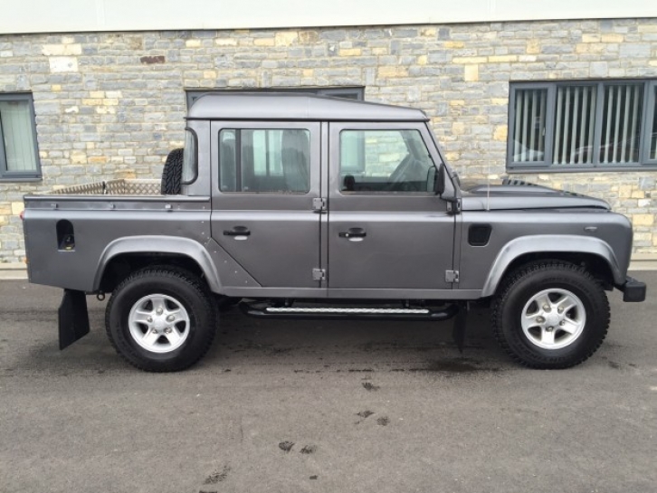 Land Rover 110 double cab XS