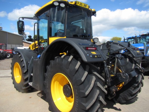 JCB Fastrac 4220