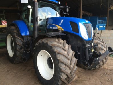 New Holland T7060
