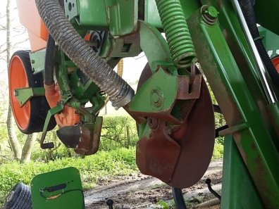 Amazone ED452-K 6 row maize drill
