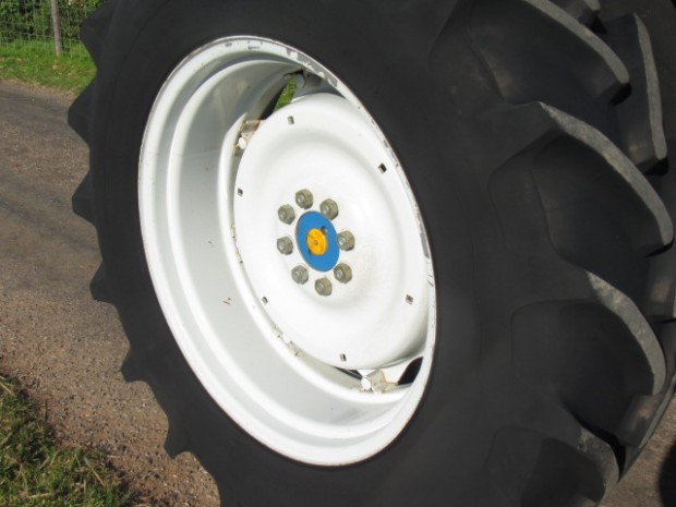 Ford 5610