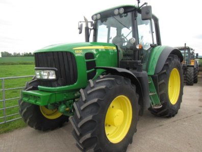 John Deere 6930