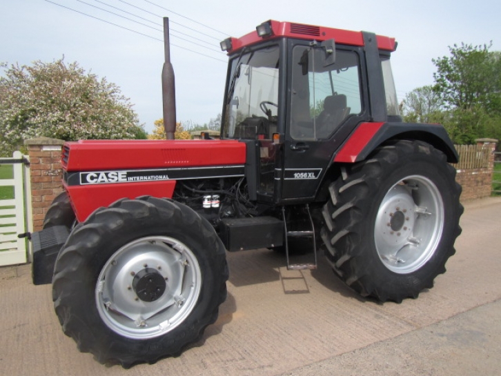 Case 1056 XL