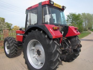 Case 1056 XL