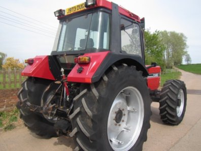 Case 1056 XL