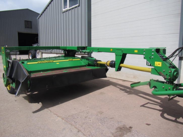 John Deere 1365 mower conditioner