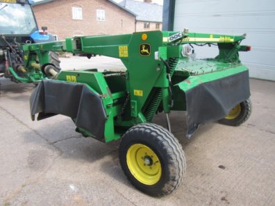 John Deere 1365 mower conditioner