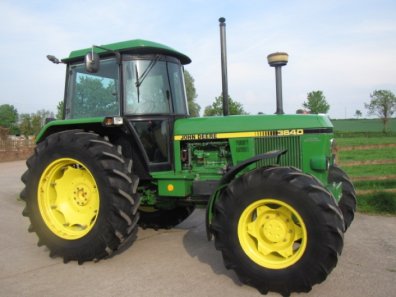 John Deere 3640