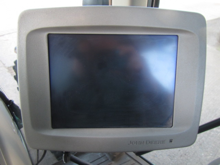 John Deere 7530