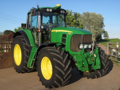 John Deere 7530