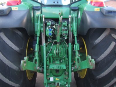 John Deere 7530