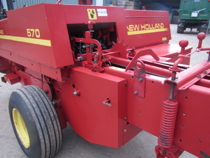 New Holland 570 baler