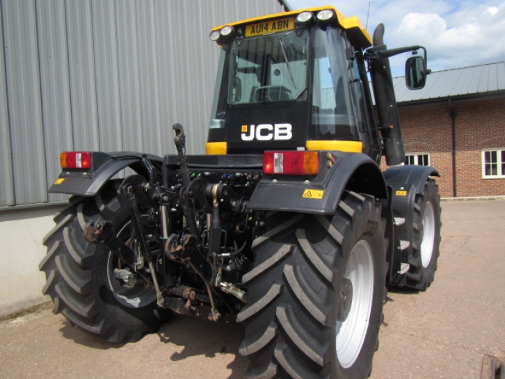 JCB 2170 Plus Fastrac