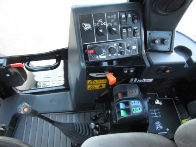 JCB 2170 Plus Fastrac