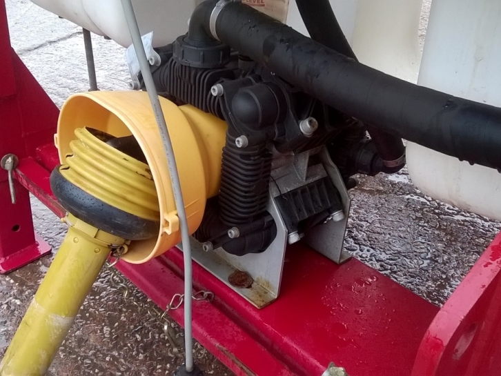 FarmGEM FM 1000 sprayer