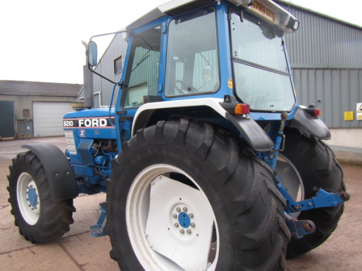 Ford 8210