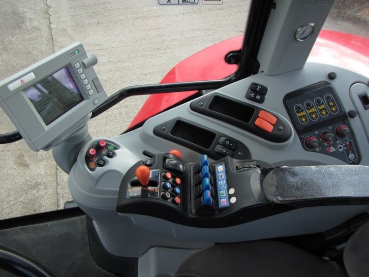 Massey Ferguson 7499