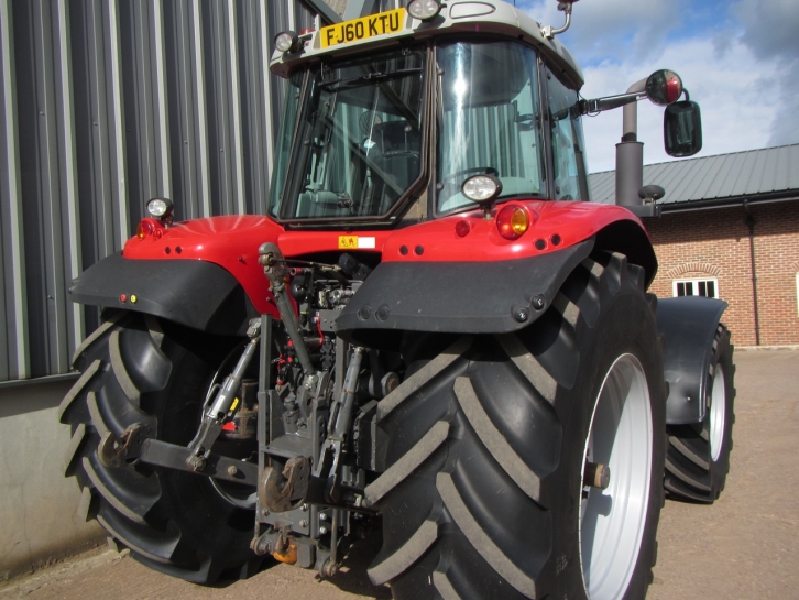 Massey Ferguson 7499