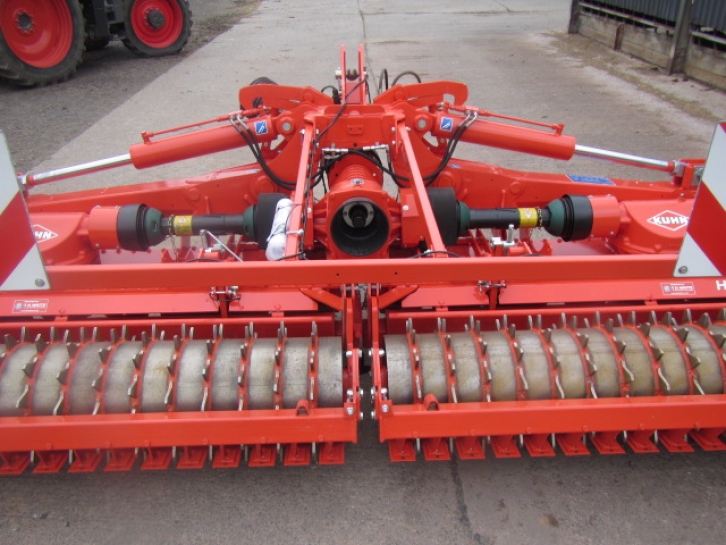 Kuhn HR5004 5 Metre power harrow