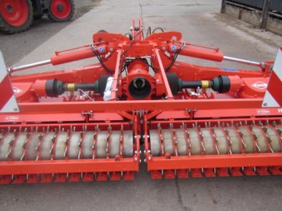 Kuhn HR5004 5 Metre power harrow