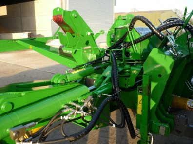 John Deere 381 rear and 131 front mower conditioner