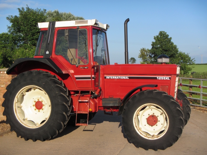 International 1255