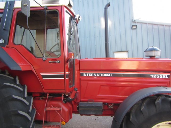 International 1255