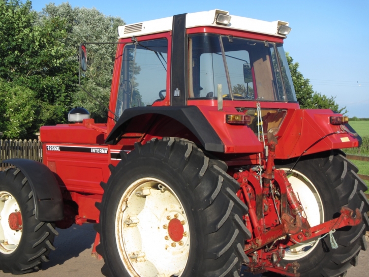International 1255