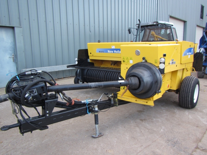 New Holland BC5070 conventional baler