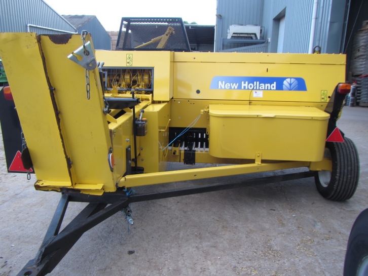 New Holland BC5070 conventional baler