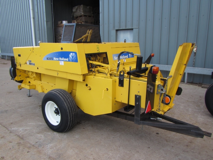 New Holland BC5070 conventional baler