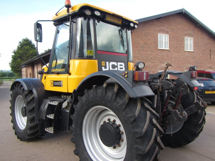 JCB 3230 Plus