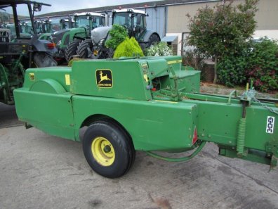 John Deere 332A conventional baler